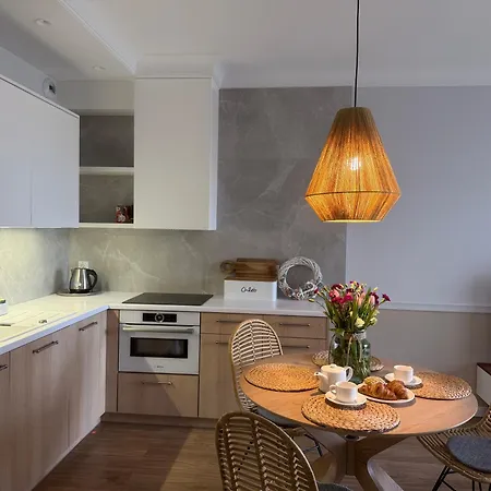 115 Z Ogrodkiem Przy Plazy Apartman