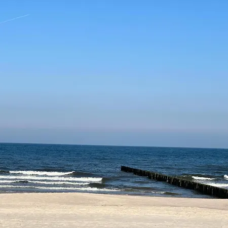 115 Z Ogrodkiem Przy Plazy アパート *