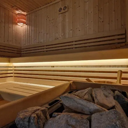 115 Z Ogrodkiem Przy Plazy ニエホジェ